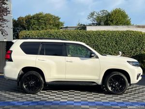 Toyota Land Cruiser PRADO TX L-PACKAGE AWD 7-SEATE - Image 3