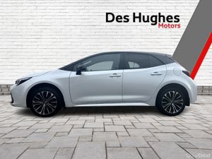 Toyota Corolla 2024 Luna Sport Hatch - Image 4