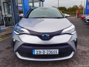 TOYOTA C-HR 1.8 SPORT AUTOMATIC PETROL HYBRID - Image 2