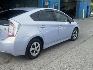2015 Toyota Prius Hybrid Automatic - Image 3