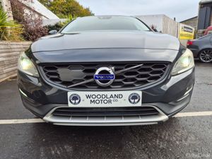 Volvo V60 2.0 D4 / SE CROSS COUNTRY HIGH SPEC / TA - Image 4