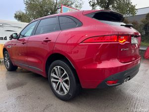 172 Jaguar F-Pace AWD 2.0 D 180PS R-Sport Auto - Image 3