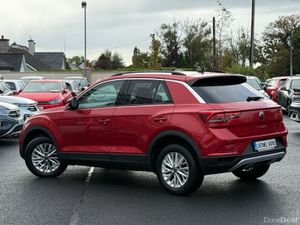 231 VW T-ROC 1.5 ACTIVE 150BHP AUTO - Image 3