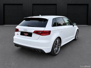Audi S3 2.0 TFSI Sportback S Tronic quattro Euro 6 - Image 3