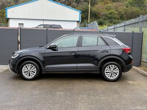 Volkswagen T-Roc LIFE TSI - Image 4