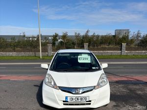 2013 Honda Fit (Jazz) 1.3 Hybrid Automatic - Image 2