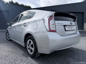Toyota Prius 152’ 1.8 Petrol/Hybrid LOW MILEAGE - Image 3