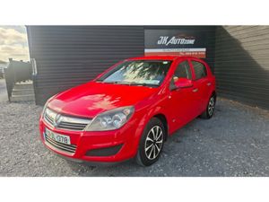 Vauxhall Astra LIFE 5DR - Image 4