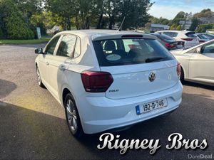 Volkswagen Polo TRENDLINE 1.0 MANUAL 5SPEED 65HP 5 - Image 4