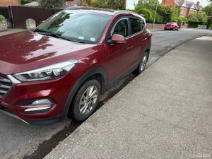 Hyundai Tucson EXECUTIVE 5DR - Image 2