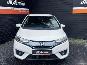 Honda Fit 1.5 HYBRID AUTO - Image 2