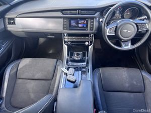 JAGUAR XF 2.0 D RWD R-SPORT  AUTO - Image 3
