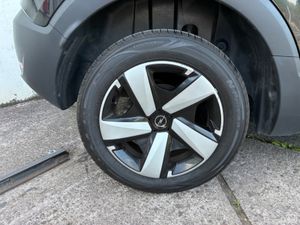 Opel Crossland SC-1.2 110PS -PET- -PET-6SP 5DR X - Image 3