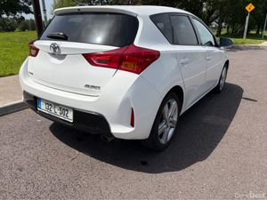 Toyota Auris 1.6 V-MATIC SPORT 132BHP 5DR - Image 4