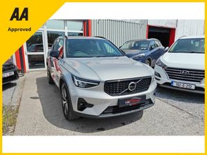 Volvo XC40 2023 PLUS T4 Petrol Plug In Hybird - Image 3
