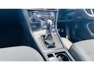 Volkswagen Golf Auto 1.2 camera AppleCarPlay - Image 3