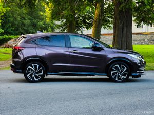 2018 Honda Vezel 1.5 Petrol Hybrid Automatic Rs - Image 4
