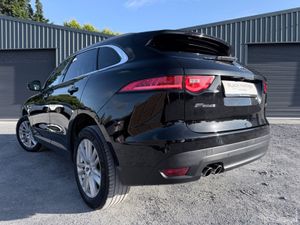 Jaguar F-Pace 171’ Portfolio 4WD AUTO/LOW MILEAGE - Image 3