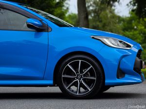 2020 Toyota Yaris 1.5 Petrol Hybrid Auto G Package - Image 4