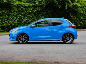 2020 Toyota Yaris 1.5 Petrol Hybrid Auto G Package - Image 2