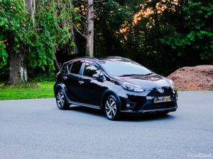2021 Toyota Aqua Cross 1.5 Petrol Hybrid G Package - Image 3