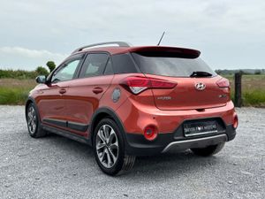 2016 Hyundai i20 Active 1.0 Turbo | ONLY 53,000 KM - Image 4