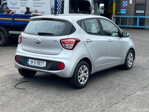 Hyundai i10 1.2  Classic Auto - Image 3