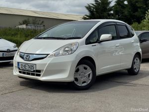 Honda Fit 1.3 Hybrid Automatic 66000 KM 2012 2KEYS - Image 4