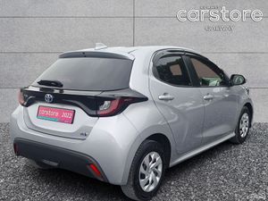 Toyota Yaris Hybrid X - Image 3