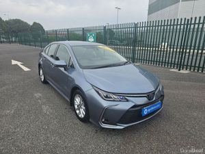 Toyota Corolla HYBRID, LUNA MODEL, FULL SERVICE HI - Image 3