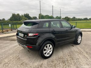 Land Rover Range Rover Evoque 2.0 TD4 SE TECH 5DR - Image 3