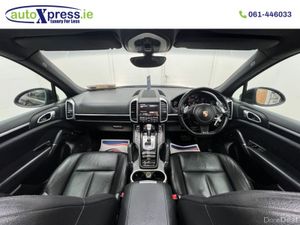 Porsche Cayenne 3.0 Diesel, Panoramic roof, Bose S - Image 2