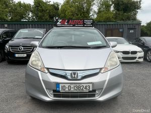 10 Honda Fit Hybrid - Image 3