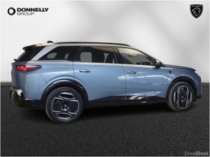 Peugeot 5008 E- Electric Estate GT - Image 3