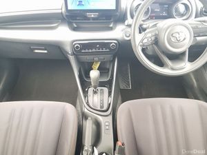 Toyota Yaris 1.5 Hybrid Automatic - Image 4