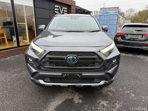 4X4 Hybrid - GR Adventure - Massive spec - Image 4