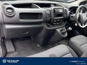 Renault Trafic TRAFIC LL30 ENERGY DCI 120 BUS - Image 4