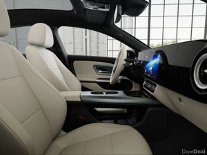 Mercedes-Benz CLA CLA 200 SALOON PROGRESSIVE LINE - Image 4