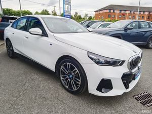 BMW i5 E DRIVE 40 M SPORT 2024 - Image 3