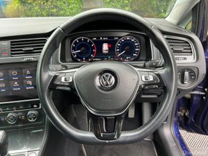 Volkswagen Golf COMFORTLINE 1.2 TSI AUTO // VERY L - Image 4