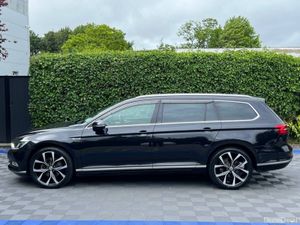 Volkswagen Passat VARIANT HIGHLINE R-LINE PACK 2.0 - Image 3