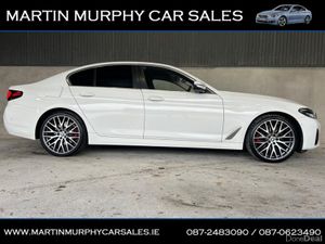 BMW 5-Series 520D SE AUT0 * LOW KMS * - Image 2