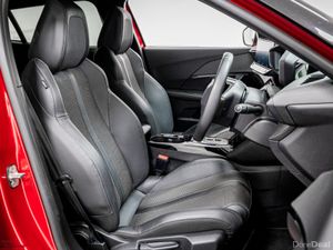 Peugeot 2008 E-GT 50kWh 136HP - Image 3