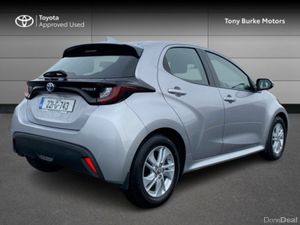 Toyota Yaris - Hybrid - New Generation - Luna Edit - Image 2