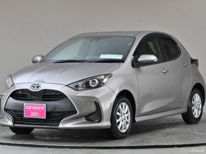 Toyota Yaris 1.5 PETROL HYBRID**14" ALLOY WHEELS** - Image 3