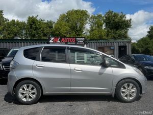 2011 Honda Fit HYBRID 1.3 - Image 4