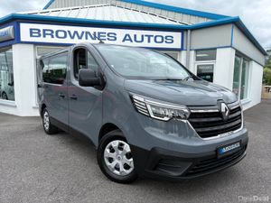 2023 Renault Trafic 9 Seater Bus - Image 3