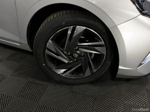 Hyundai i20 DELUXE PLUS 1.2L PETROL HATCHBACK - Image 3