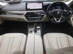 BMW 5-Series 520d SE - Image 4
