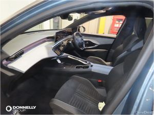 Peugeot 5008 E- Electric Estate GT - Image 3